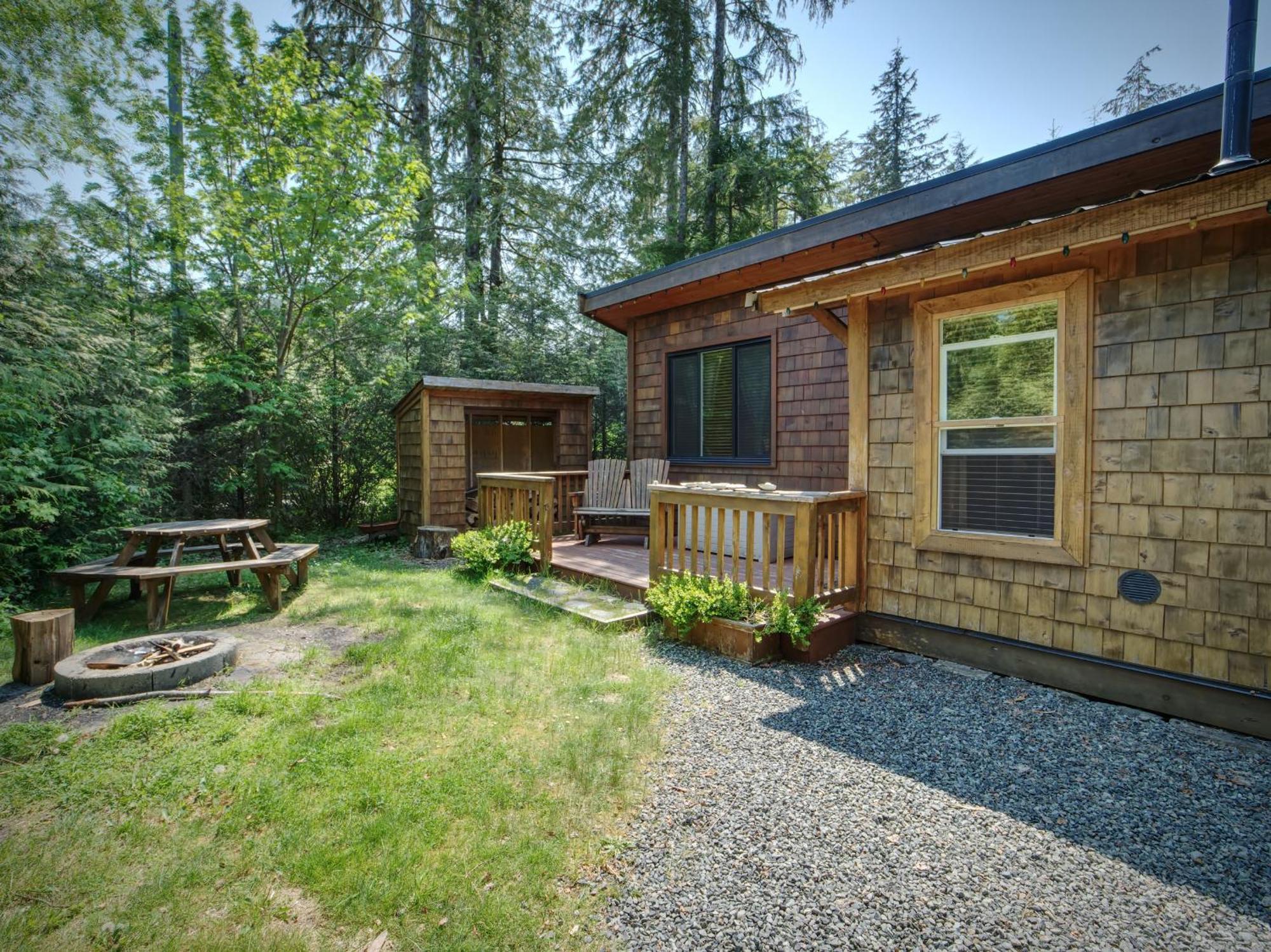 Handsome Dan'S Vacation Cottage Rentals Port Renfrew Dış mekan fotoğraf