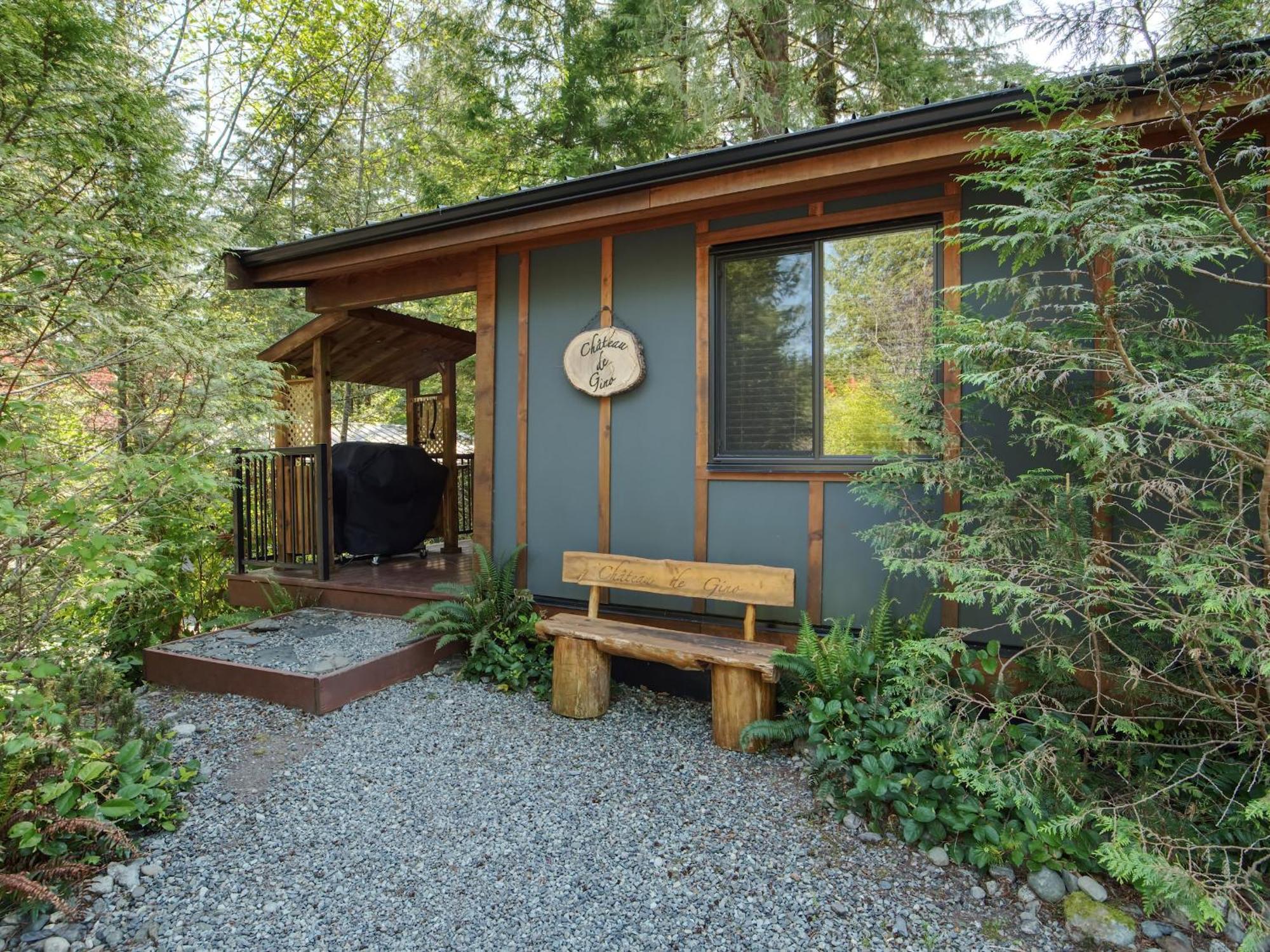 Handsome Dan'S Vacation Cottage Rentals Port Renfrew Oda fotoğraf